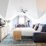 Apartahotel Saco Jersey - Merlin House