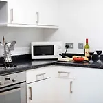 Apartahotel Saco Jersey - Merlin House