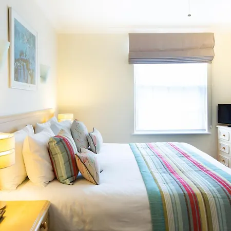 Lejlighedshotel Saco Jersey - Merlin House 4*