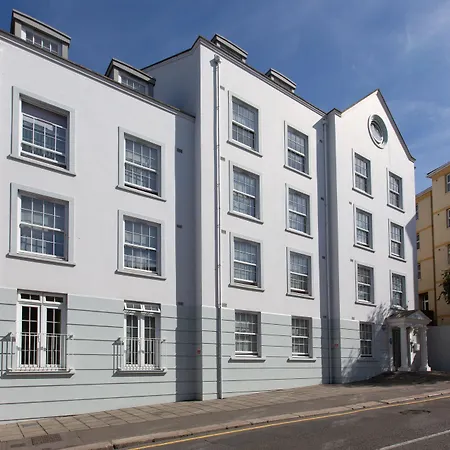 Saco Jersey - Merlin House Apartahotel Saint Helier Jersey