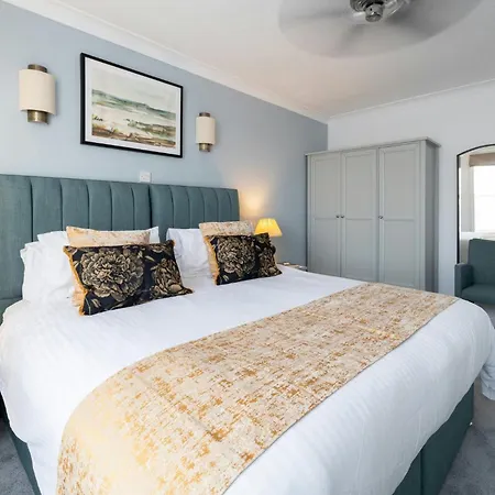 Saco Jersey - Merlin House Saint Helier Jersey