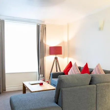Saco Jersey - Merlin House 4* سانت هلير جيرسي