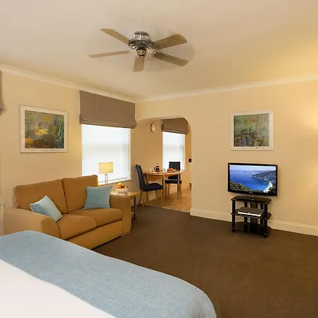 Apartmanhotel Saco Jersey - Merlin House