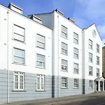 Saco Jersey - Merlin House 4*