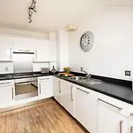 Saco Jersey - Merlin House Hotel apartamentowy 4*