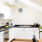 Saco Jersey - Merlin House Hotel apartamentowy