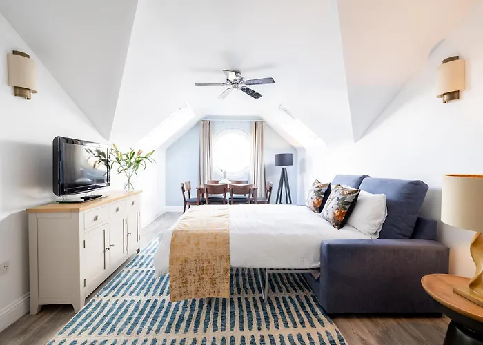 Lägenhetshotell Saco Jersey - Merlin House