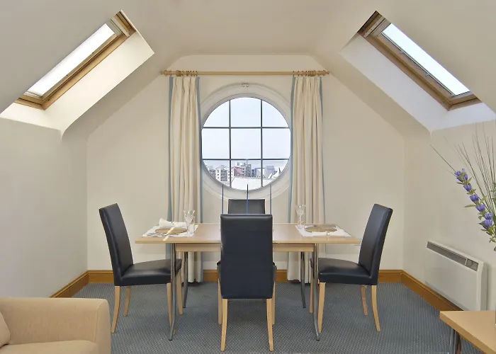 Lägenhetshotell Saco Jersey - Merlin House 4*