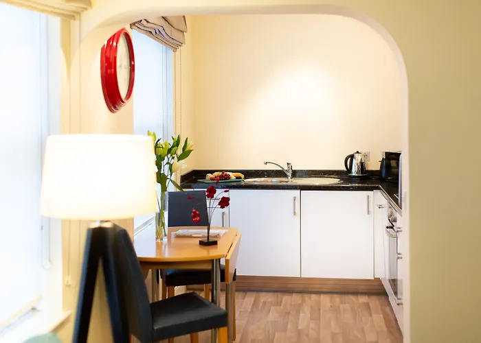 Saco Jersey - Merlin House 4*